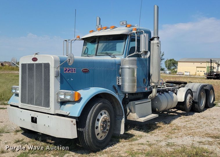 2006 Peterbilt 379 semi truck - JO9467