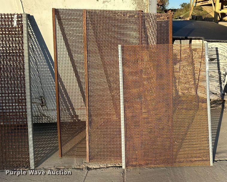 (3) screen decks - LR9474