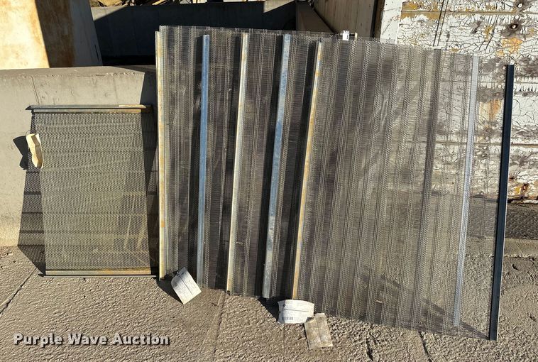 (7) screen decks  - LR9480
