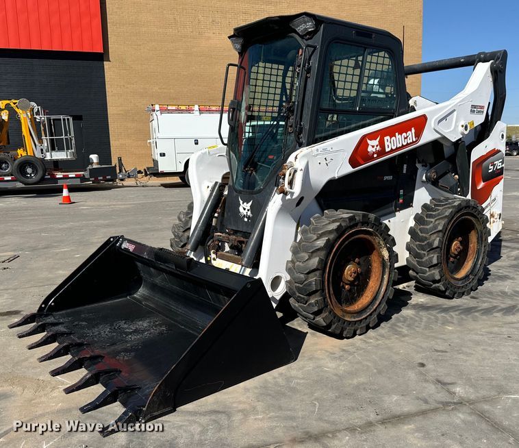 2022 Bobcat  S76 skid steer loader - MV9270