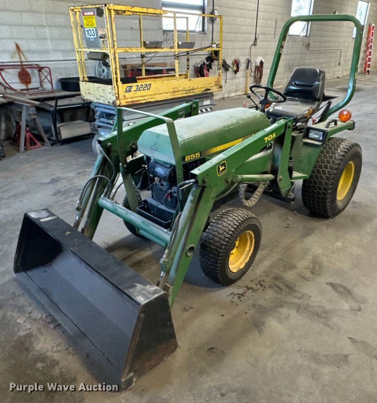 1994 John Deere 855 tractor - DX1391