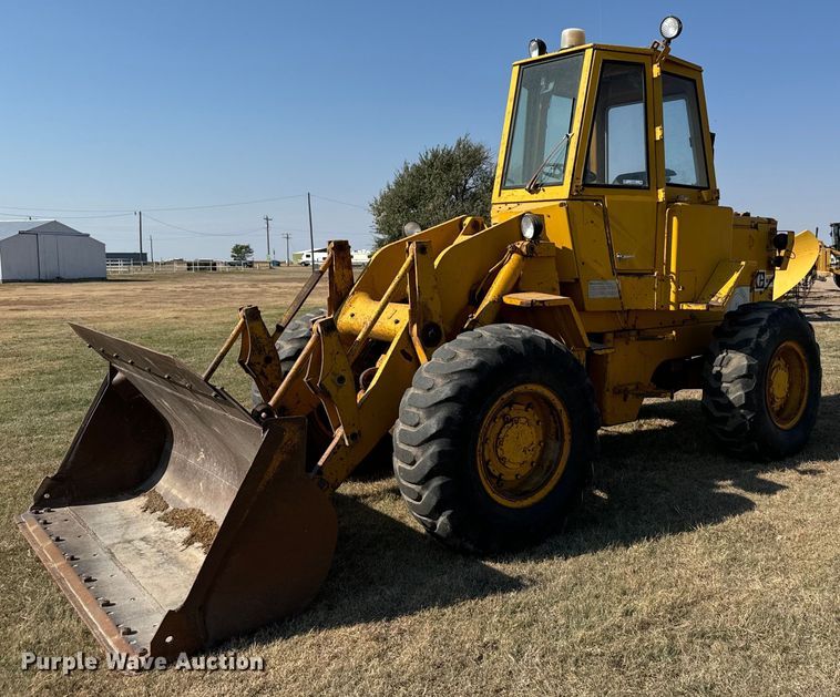 1971 Caterpillar 930 wheel loader - DX3686
