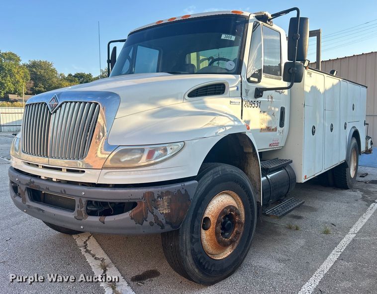 2009 International 4400 utility / service truck - EG0564