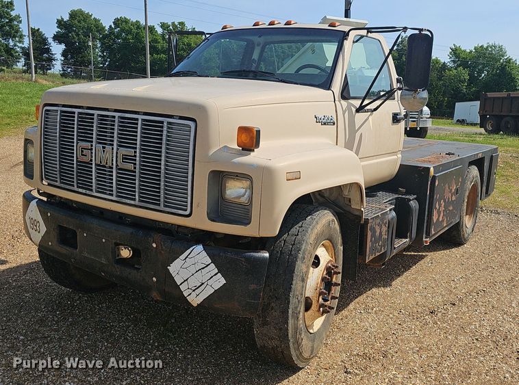 1995 GMC Topkick C6500 flatbed truck - EJ5558