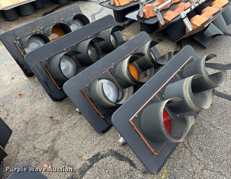 (4) traffic lights  - EK0049