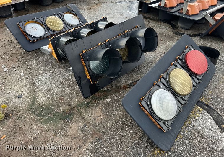 (4) traffic lights  - EK0050
