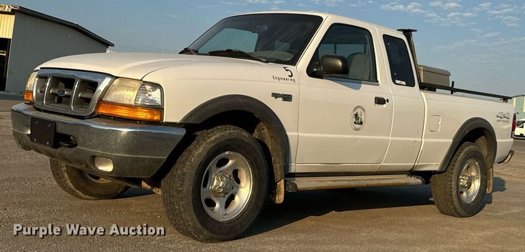 2000 Ford Ranger XLT SuperCab pickup truck - MS9806