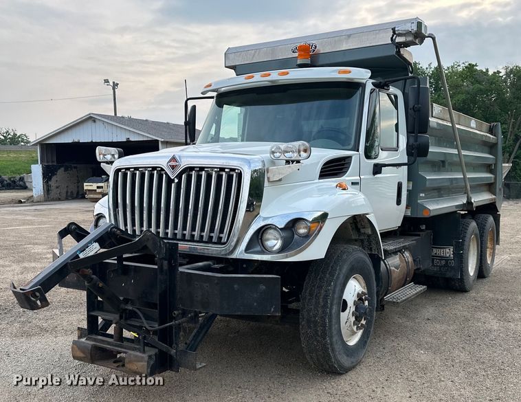 2010 International  WorkStar 7400 dump truck - NT9234