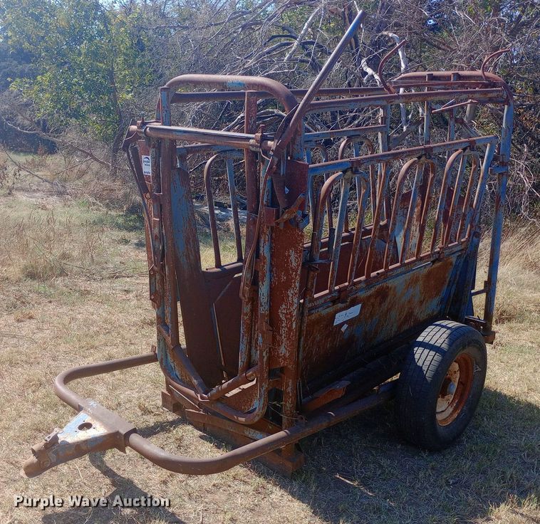 Priefert squeeze chute - DW0817