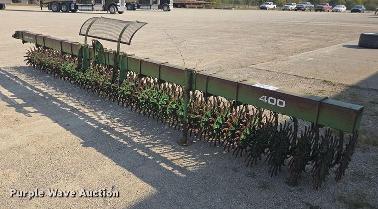 John Deere 400 rotary hoe - EE7809