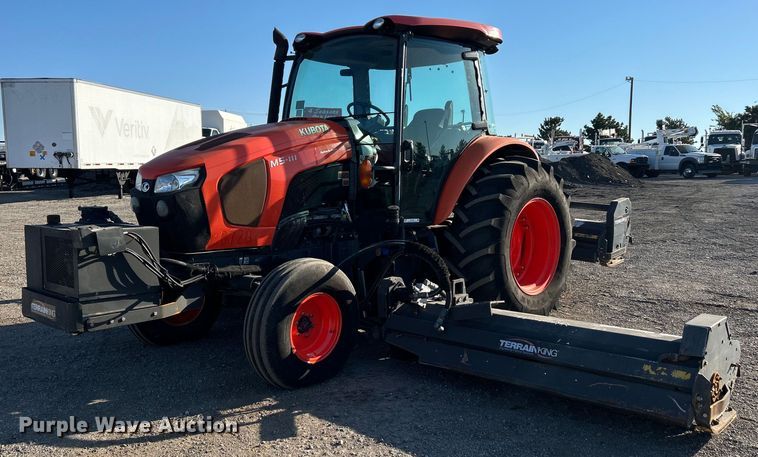 2015 Kubota M5-111 tractor - EG1096