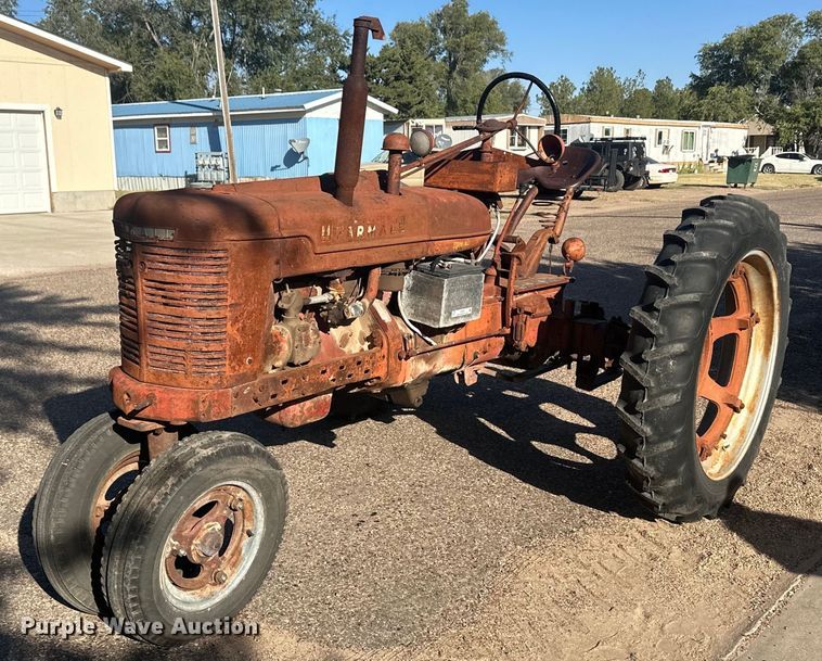 1952 International Harvester Farmall H tractor - ER8027