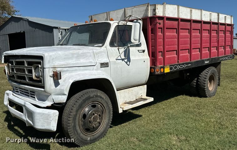 1974 GMC 6000 grain truck - MV9225