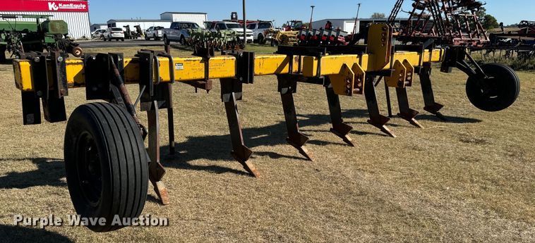 York Agri-Products The Mulcher in-line ripper - MV9237