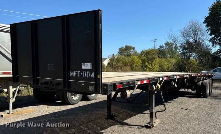 2008 Manac  flatbed trailer - DT2061