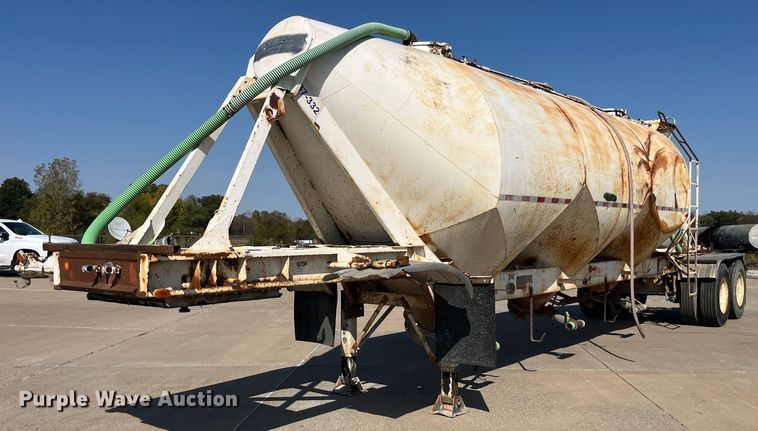 1988 Fruehauf HEB-F2-J 1000 pneumatic dry bulk trailer - EH2854