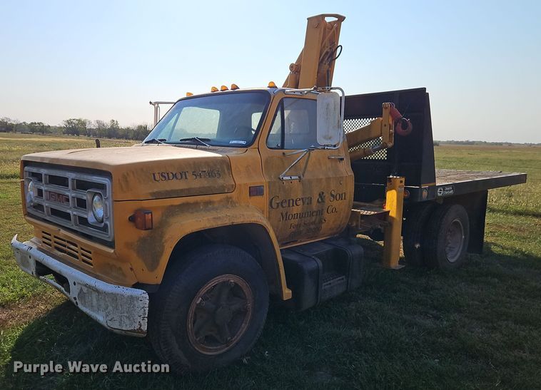 1985 GMC  C6000 flatbed truck - EI8421
