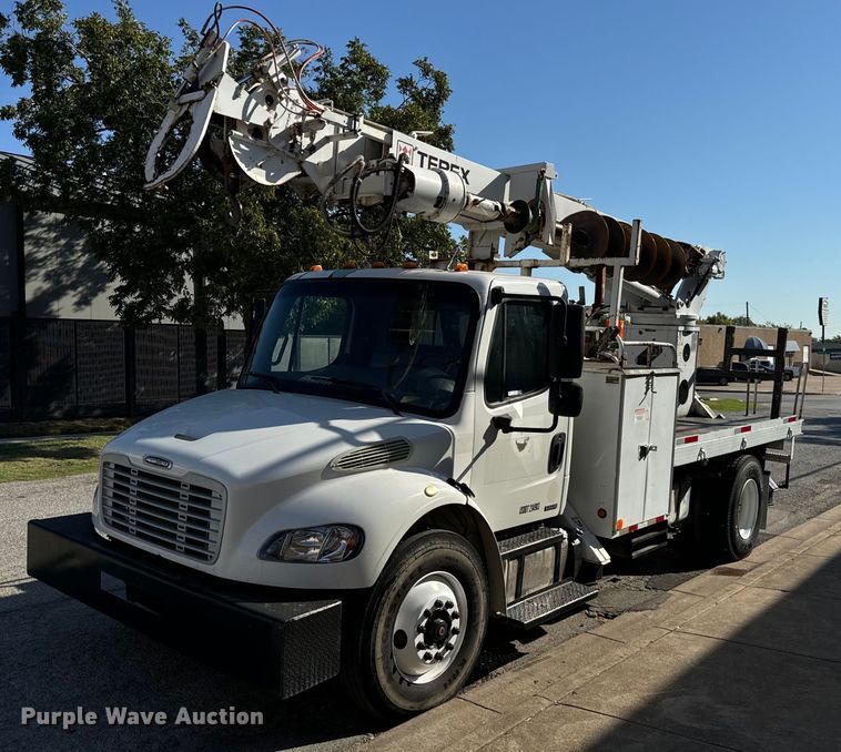 2012 Freightliner  Business class M2 digger derrick truck - IE9147
