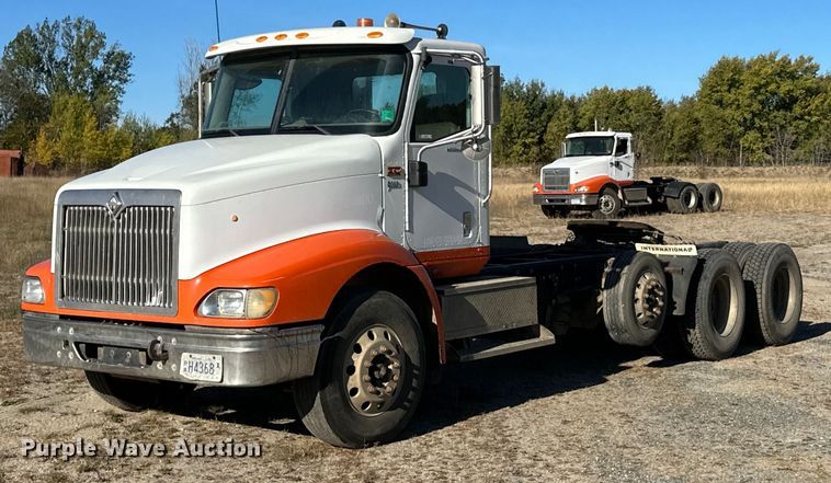 2007 International 9200i semi truck - LR9505