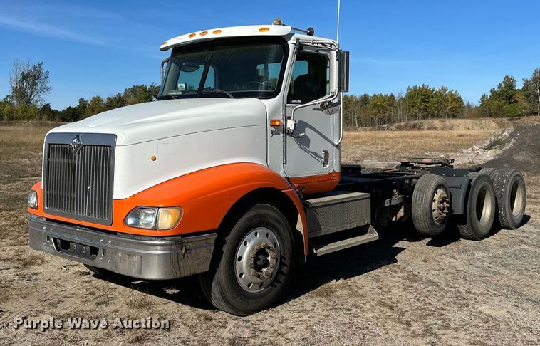 2007 International  9200i semi truck - LR9508