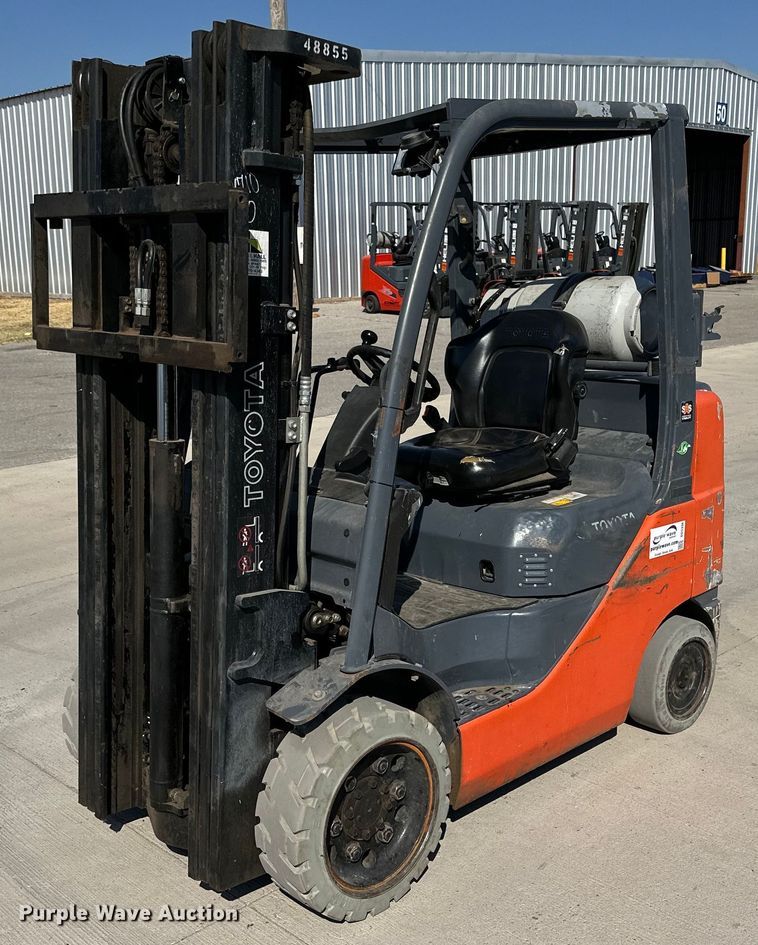 2017 Toyota  8FGCU25 forklift - DD3336