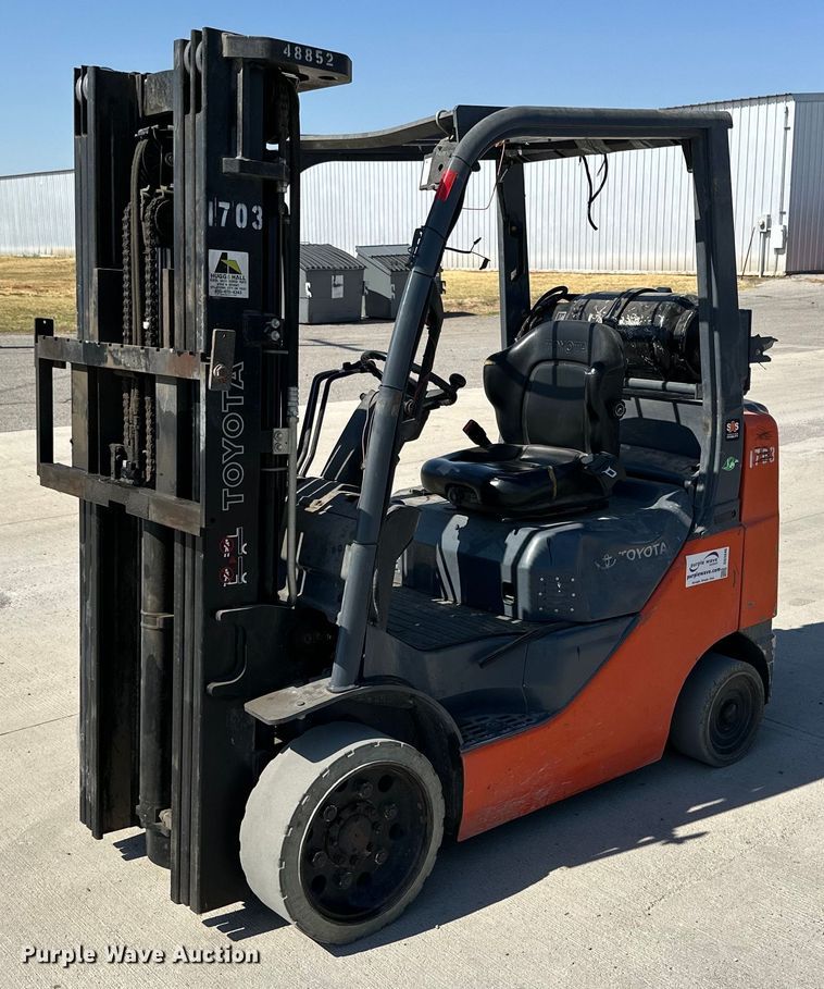 2017 Toyota 8FGCU25 forklift - DD3345