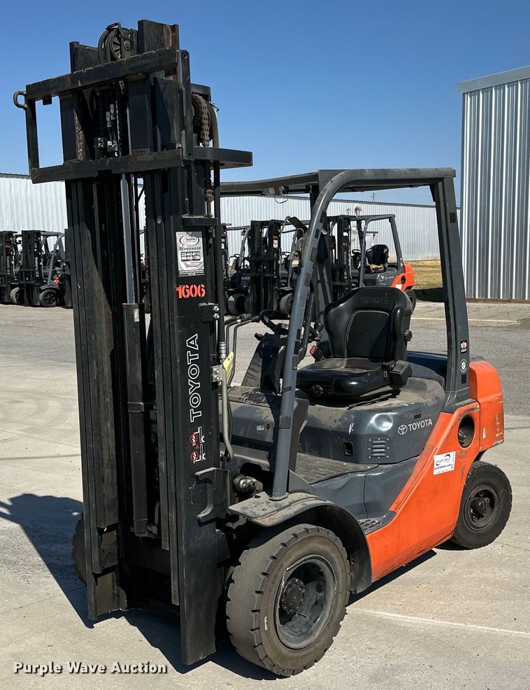2016 Toyota 8FDU20 forklift - DD3348
