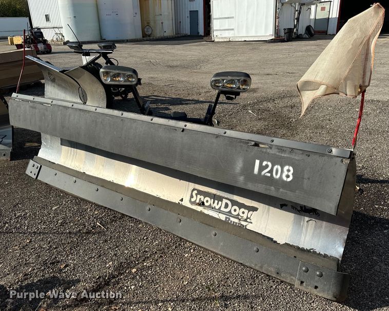 SnowDogg CM100 10' W snow plow - DT2074