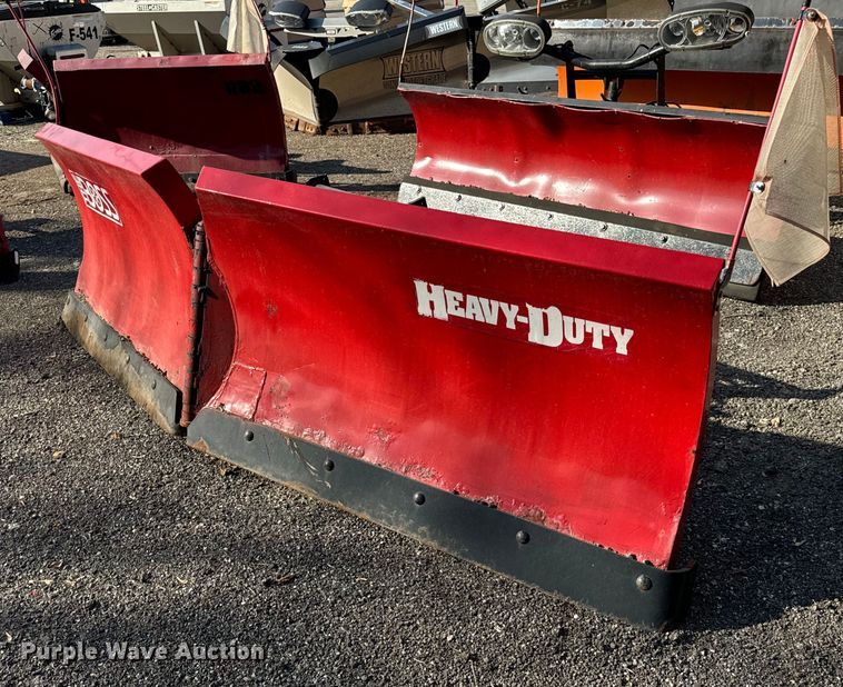 Boss  10' W Power V  snow plow - DT2077