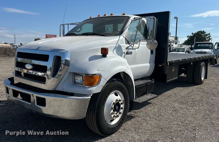 2007 Ford F650 Super Duty  flatbed truck - EG1065
