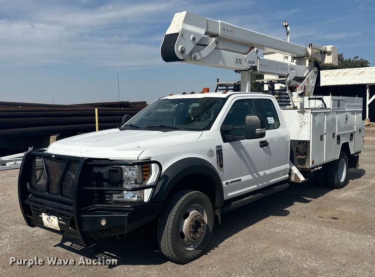 2018 Ford  F550 Super Duty XL bucket truck - DD3359