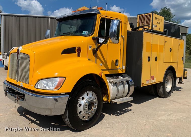 2014 Kenworth  T270 utility / service truck - DM1821