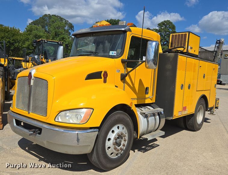 2013 Kenworth T270 utility / service truck - DT5288
