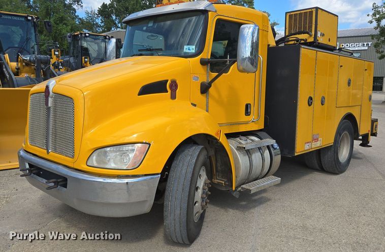 2013 Kenworth  T270 utility / service truck - DT5289