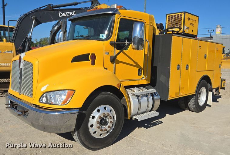 2013 Kenworth T270 utility / service truck - DT5290