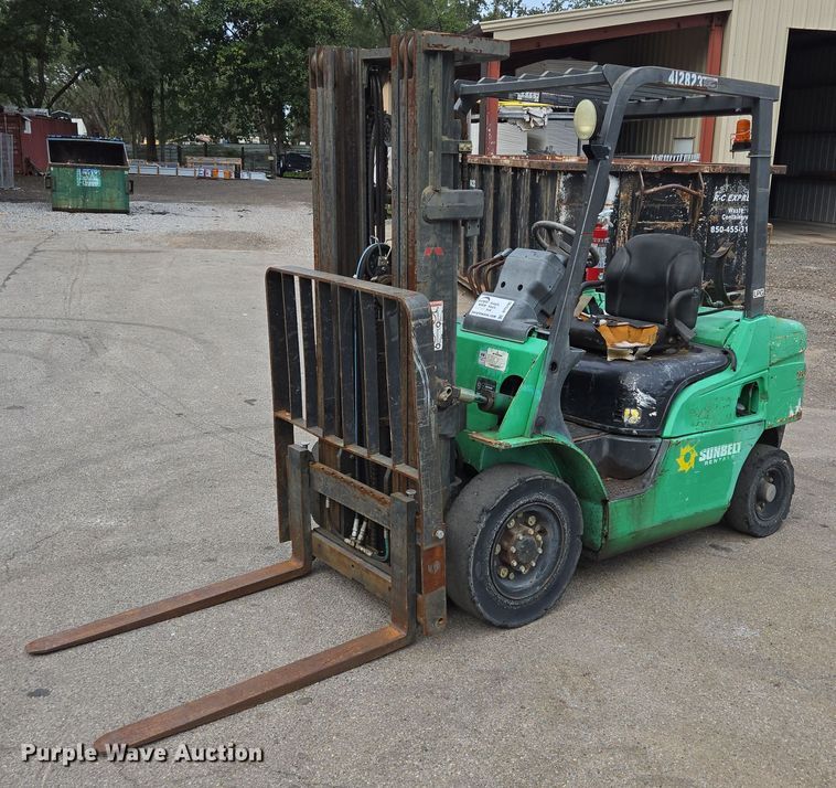 2005 Mitsubishi FG25N forklift - DT5295