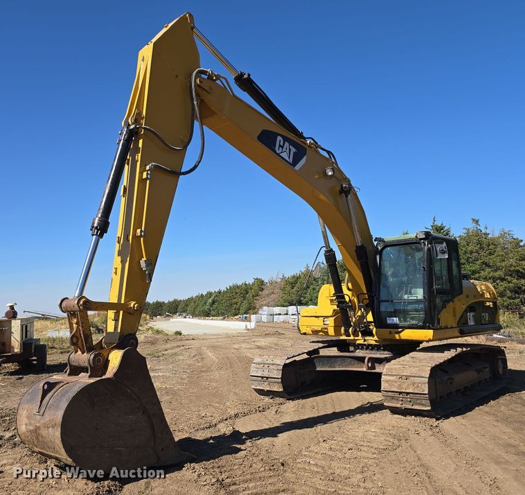 2008 Caterpillar 324D L excavator - DW3750
