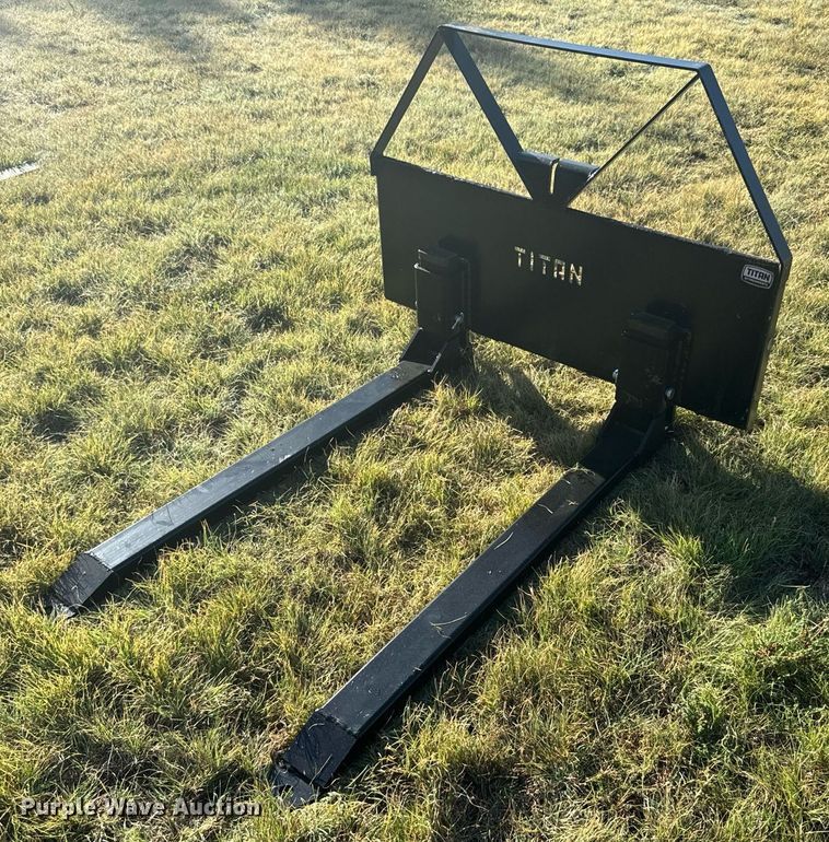 Titan skid steer forks - DX3627