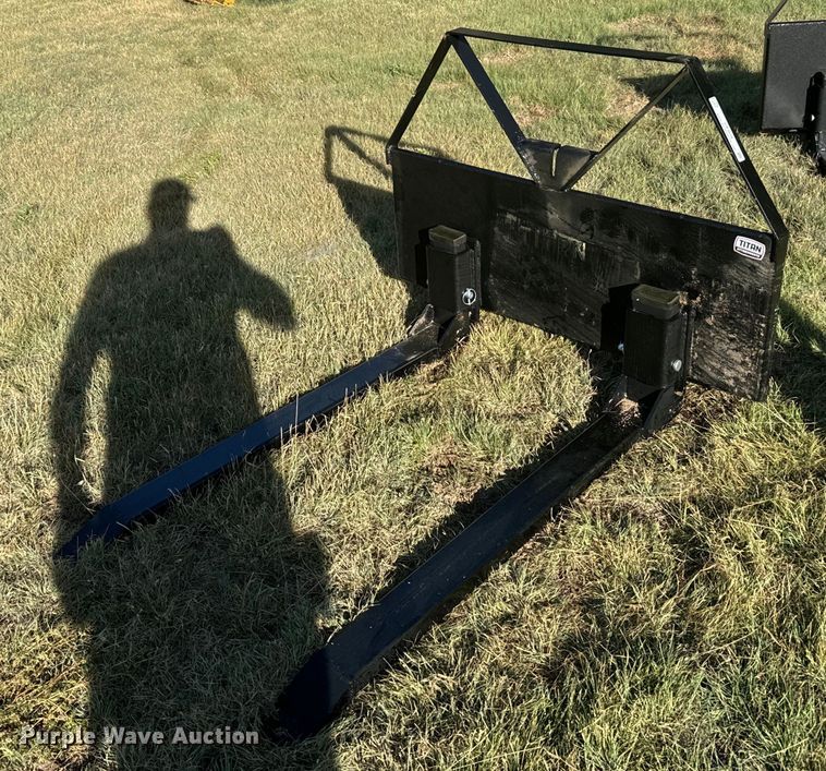 Titan skid steer forks - DX3628