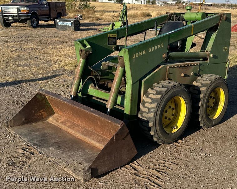 John Deere 170 skid steer loader - DX3712