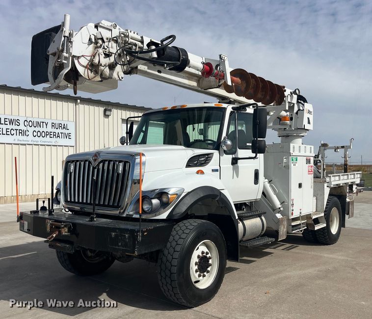 2012 International 7300 SFA digger derrick truck - EH2860