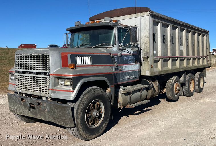 1992 Ford LTL9000 dump truck - EH2869