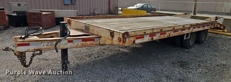 1986 Trail-Eze T220 equipment trailer - EI8438