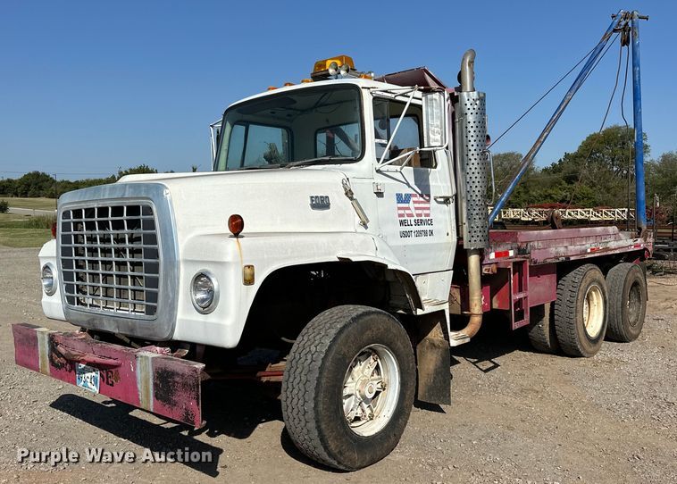 1979 Ford winch truck - EJ4853