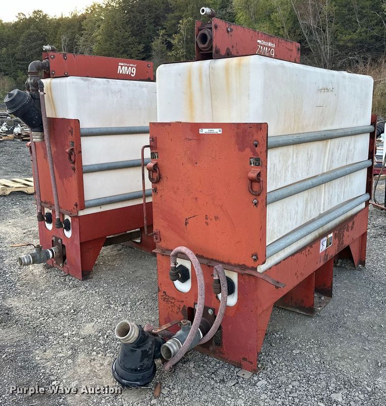 (2) Ditch Witch MM9 fluid mixers - EJ4915