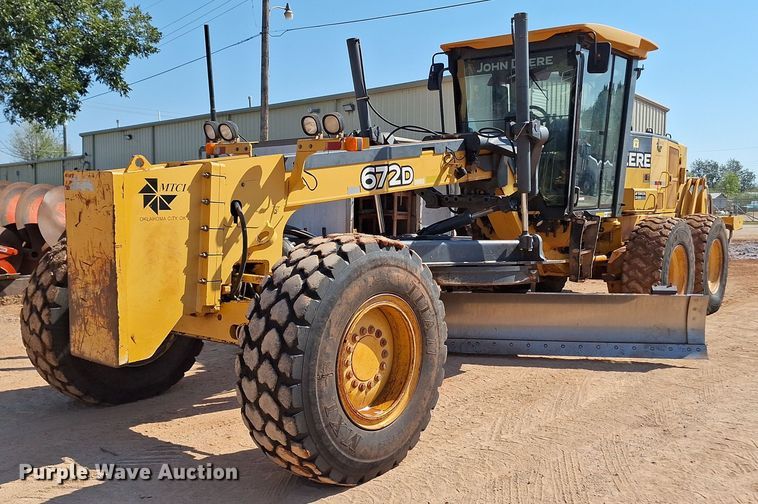 2006 John Deere 672D motor grader - EQ2305