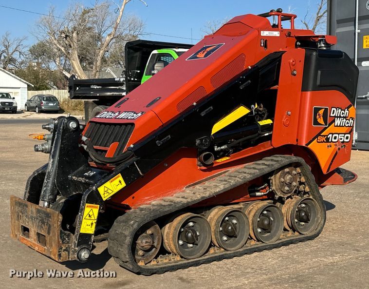 2019 Ditch Witch SK1050 compact utility loader - MS9842