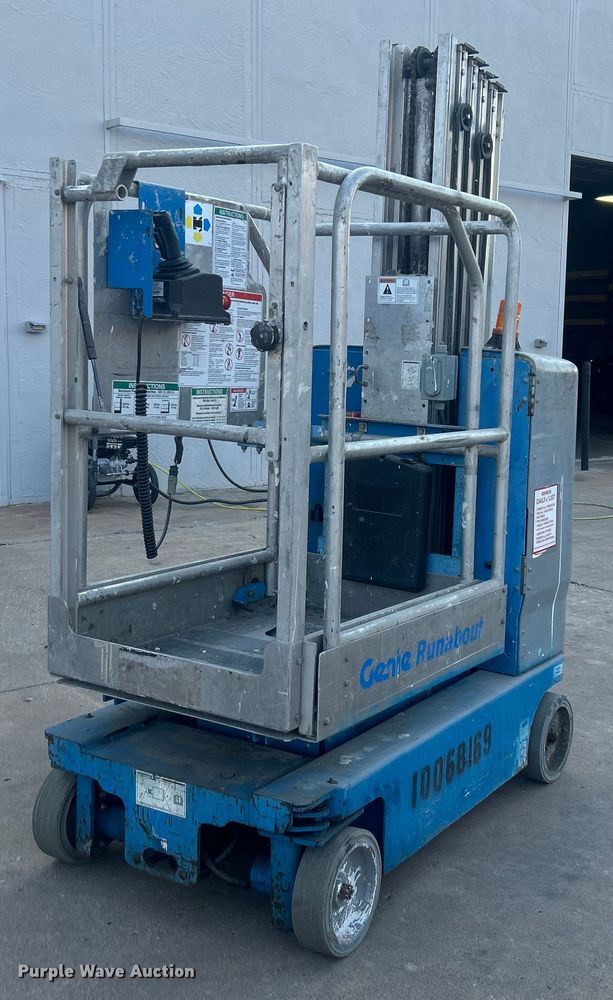 2010 Genie GR-20 vertical lift - NO9505