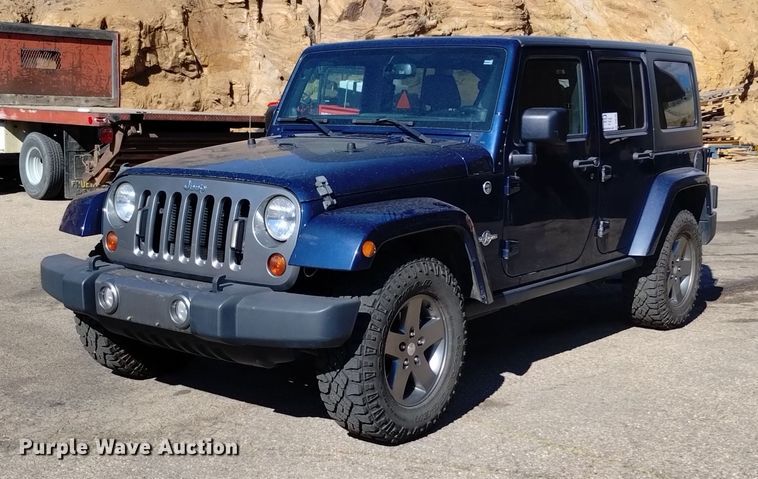 2013 Jeep Wrangler Unlimited SUV - DQ6196