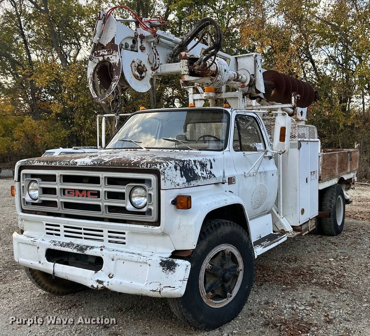 1990 GMC 7000 digger derrick truck - DR2734
